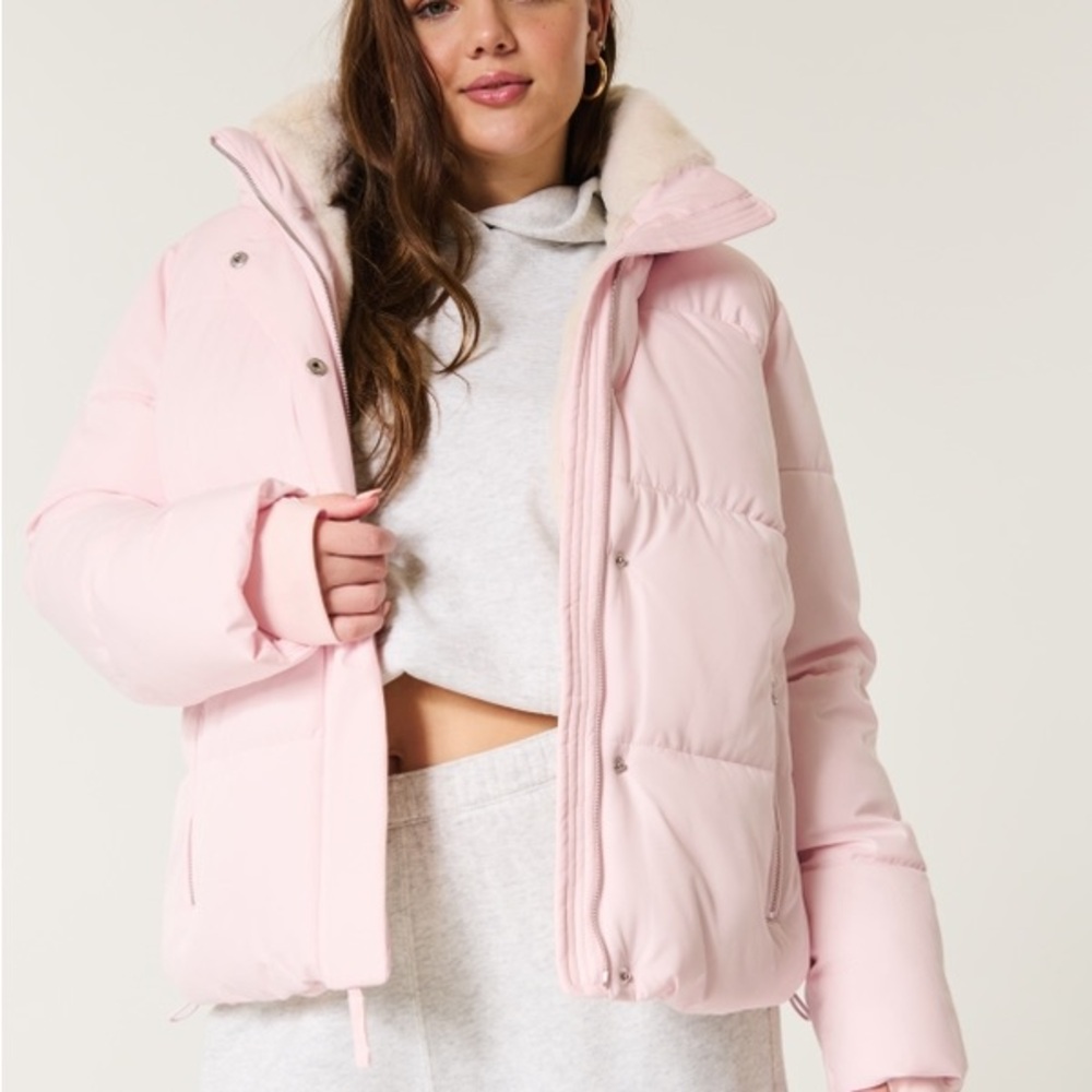 Hollister Light Pink Faux Fur Puffer Jacket w/Hood